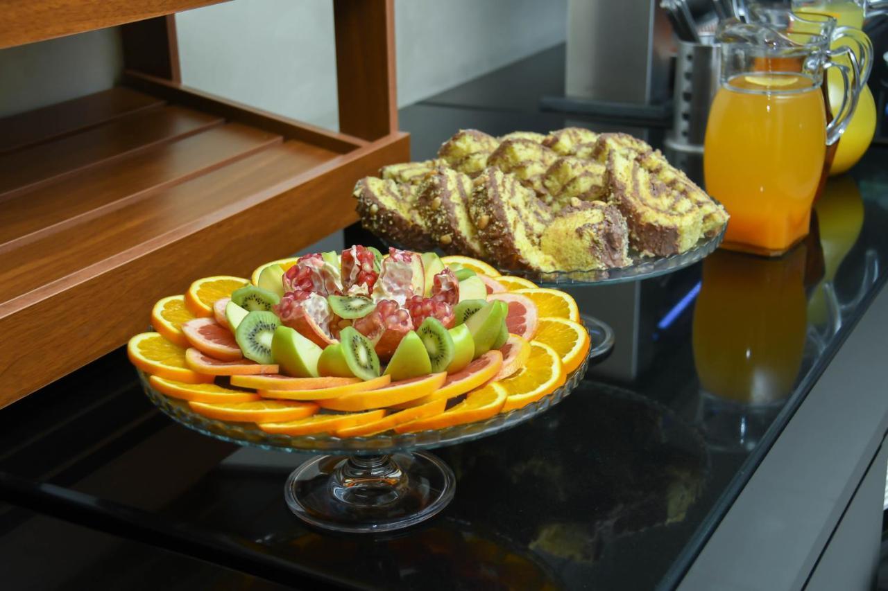 Olympavan Hotel Jerevan Buitenkant foto