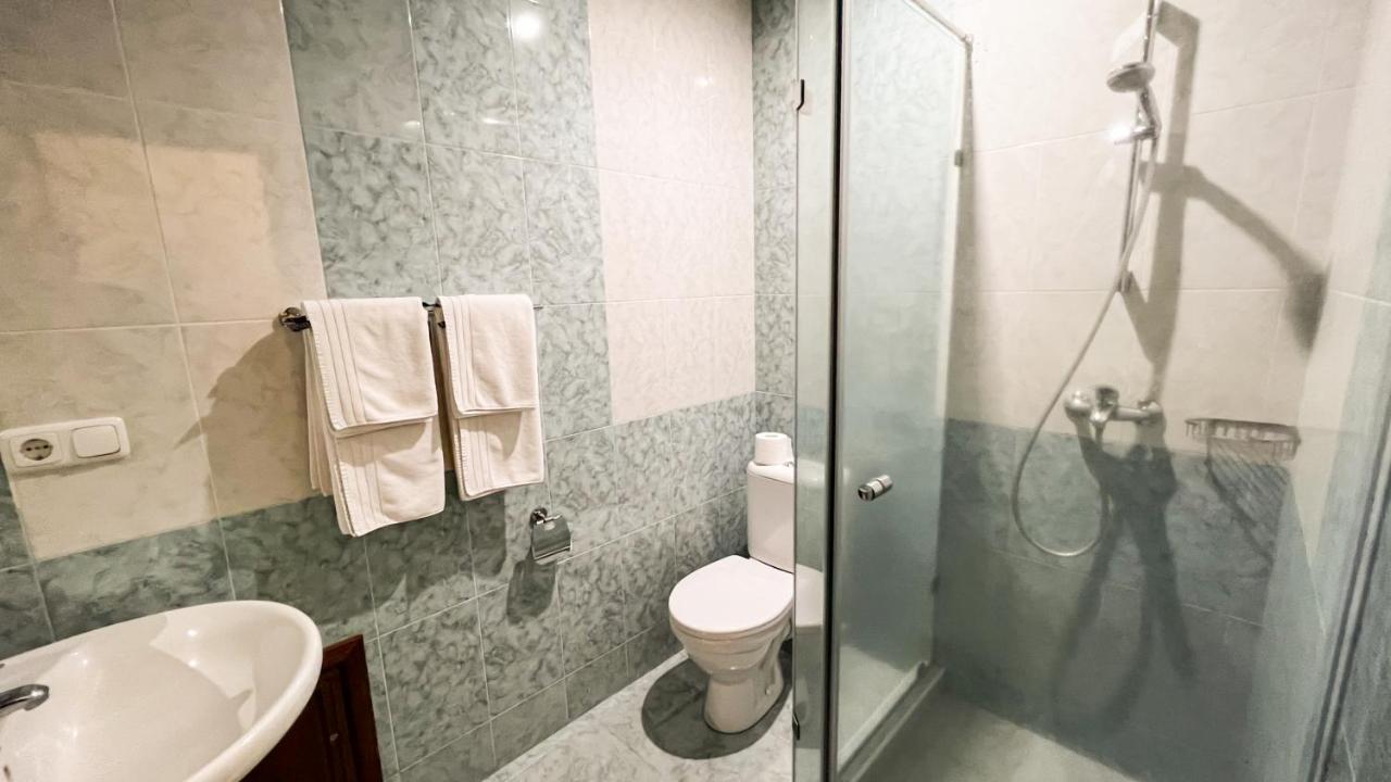 Olympavan Hotel Jerevan Buitenkant foto